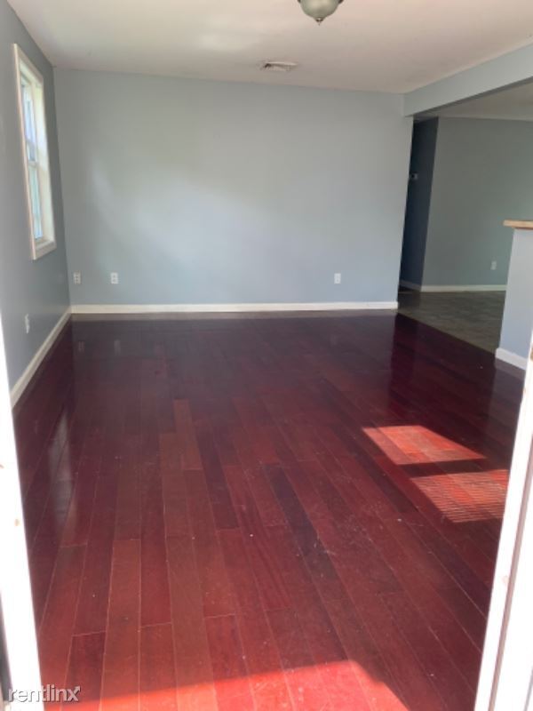 Building Photo - 4 br, 3 bath House - 33 Greenfield St