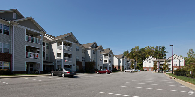 Foto del edificio - Highland Village Apartments