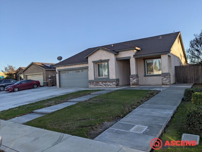 Foto del edificio - 4 BEDROOM 2 BATH HOUSE IN SOUTHWEST CUL-DE-SAC