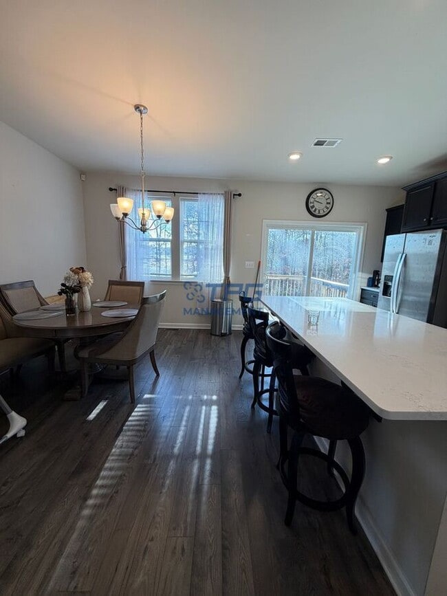 Building Photo - 55 Melanie Wy