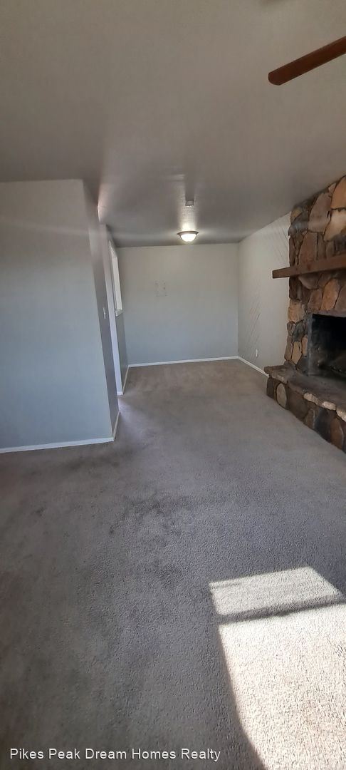 Foto del edificio - 3 br, 1 bath House - 2557 Chimayo Drive