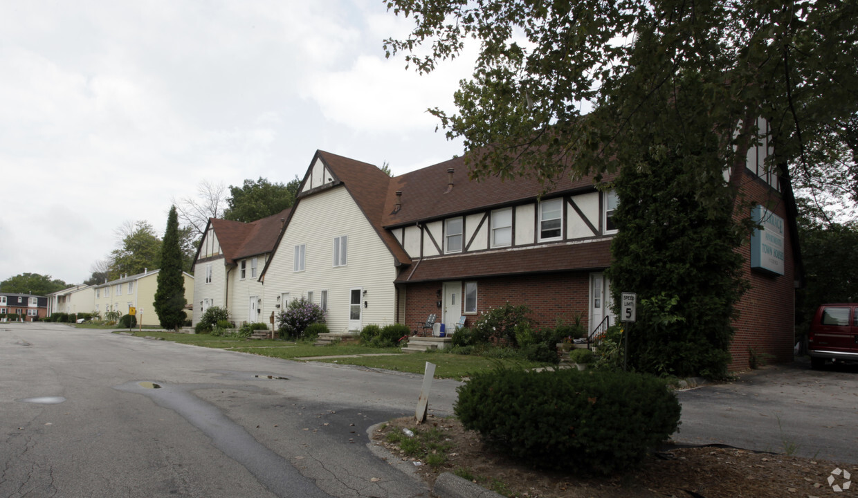 2901 12th Ave - Terrace Apartments