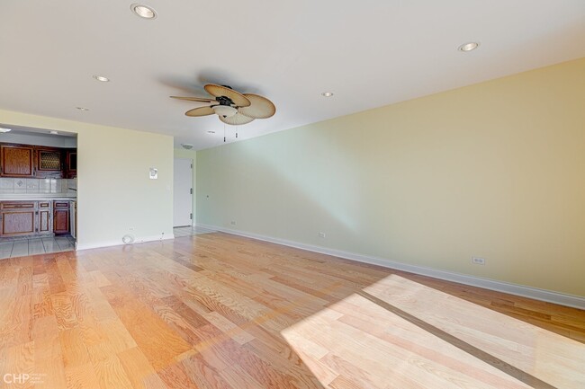 Building Photo - 5332 N Delphia Ave