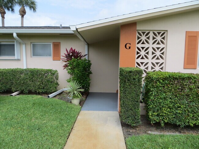 Foto del edificio - 2723 Dudley Dr E