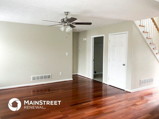 Foto del edificio - 9303 Longhorn Ct