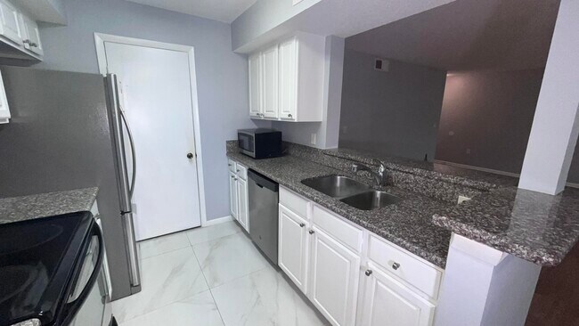 Building Photo - 815 Boynton Beach Blvd