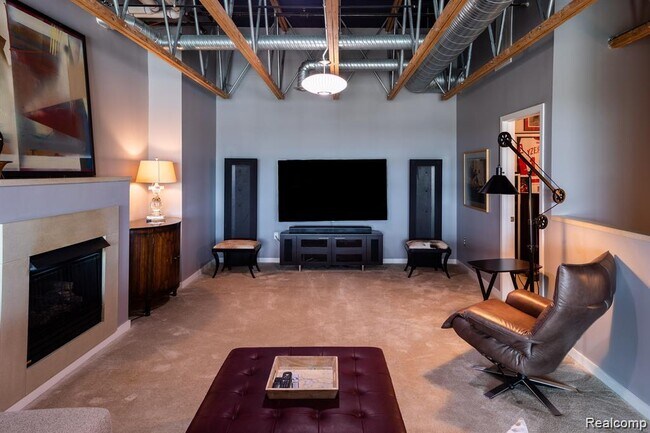 Foto del edificio - 111 N Main St