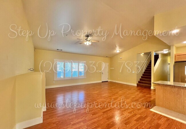 Foto del edificio - Elegant and Spacious 3-Bedroom Home with Modern Upgrades!