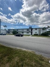 Building Photo - 6780 SW 44th St