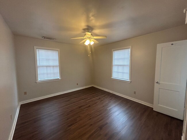 Foto del edificio - SEA ISLE AREA-3 Bedrooms AVAILABLE NOW!!!