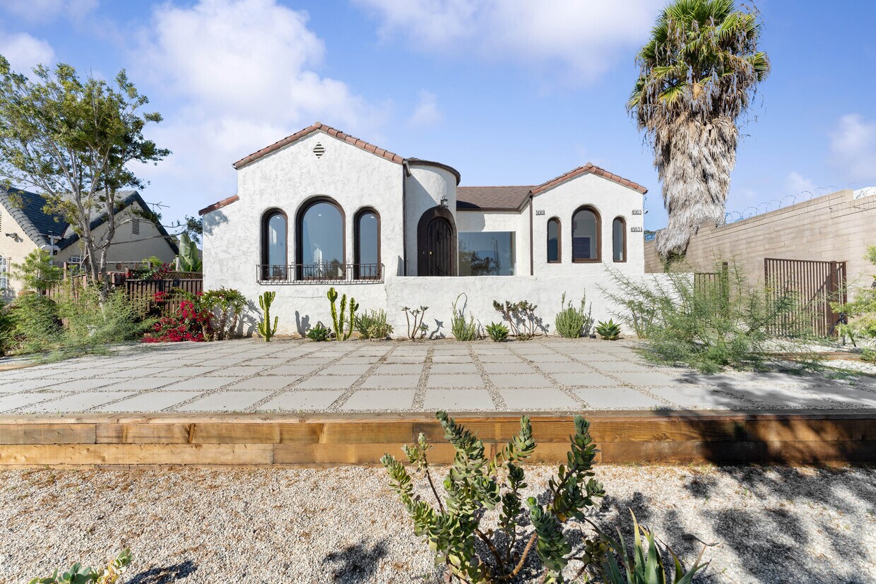 Foto principal - 5001 W 20th St