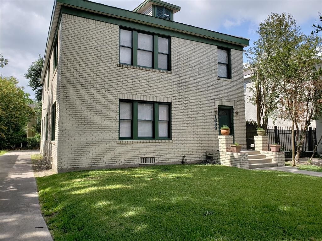 Primary Photo - 1639 Norfolk St