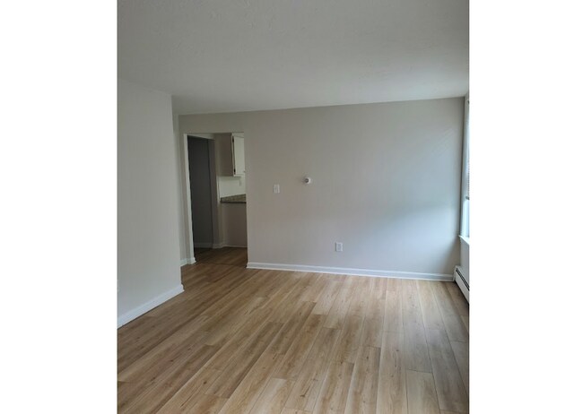 Building Photo - 35 Rockland St