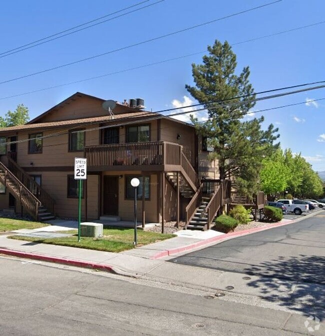 Building Photo - 1410 Selmi Dr
