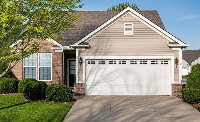 Building Photo - 9002 Meadow View Dr