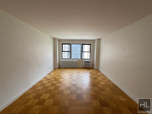 Foto del edificio - EAST 36 STREET