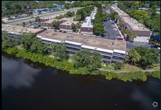 Building Photo - 9013 Tudor Dr
