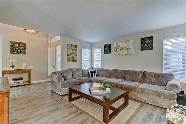 Living Room Entry - 539 Avenida Aguila