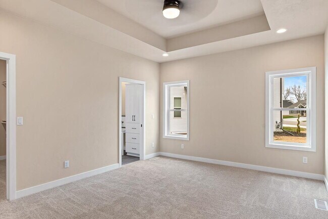 Foto del edificio - Large 3 Bedroom  Home