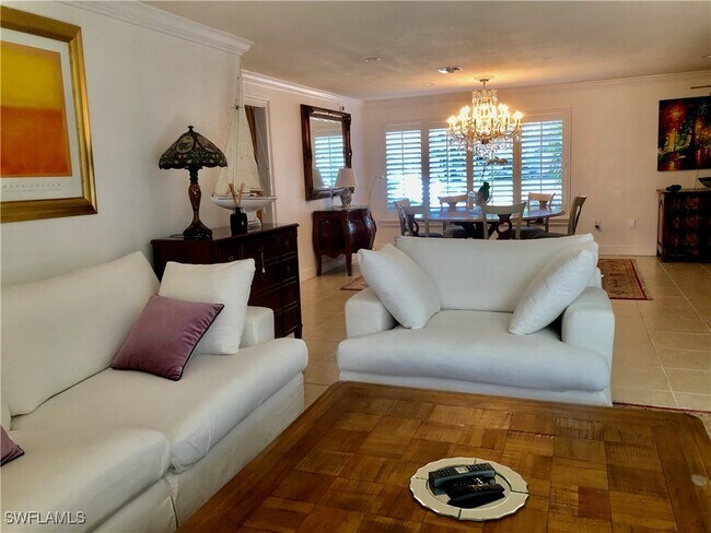 Foto del edificio - 283 Cypress Way W