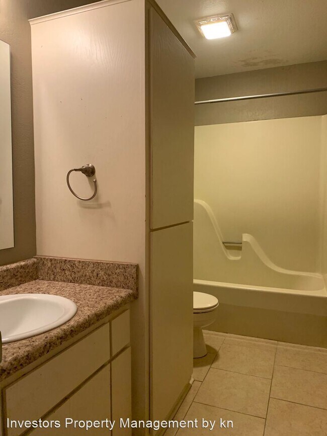 Building Photo - 3701-3714 Heather Ridge Ct