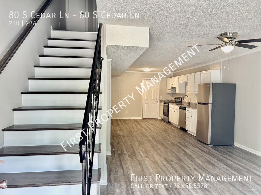 Foto principal - 1/2 off a Month's Rent!: 2Bed/2Bath Townho...