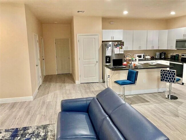 Building Photo - 2013 Odessa Cir