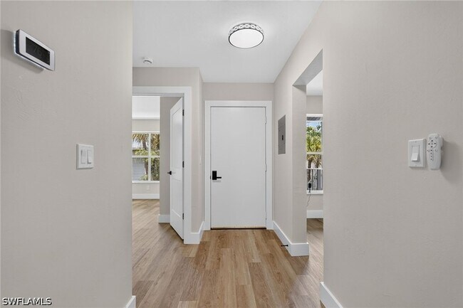 Foto del edificio - 1915 Courtyard Way