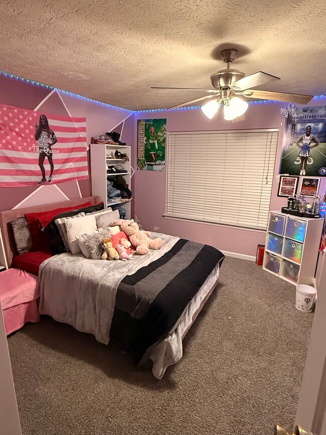 Building Photo - 303 Brittania Dr