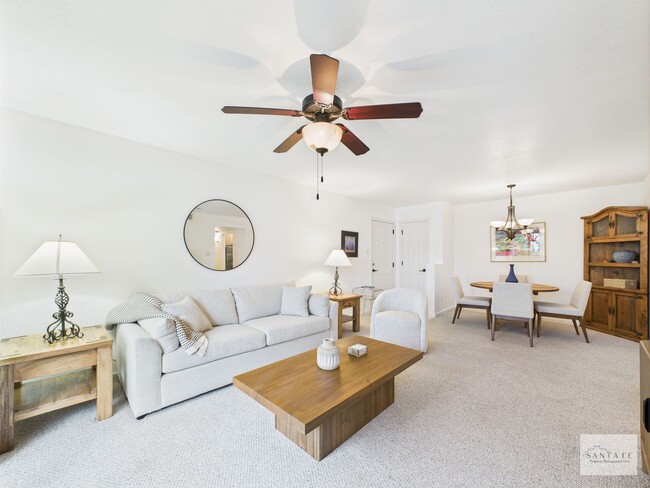 Foto del edificio - Fully Furnished Condo Available Now!