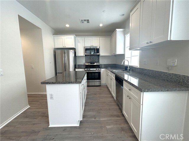 Foto del edificio - 253 S Vermont Ave