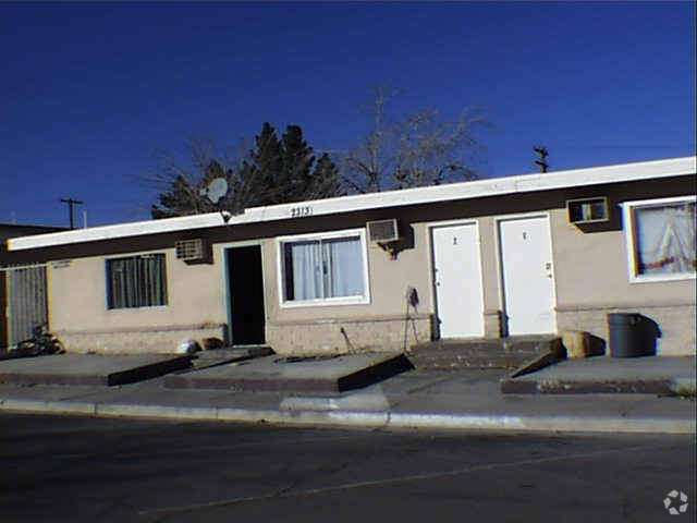 Building Photo - 2313 Sunrise Ave