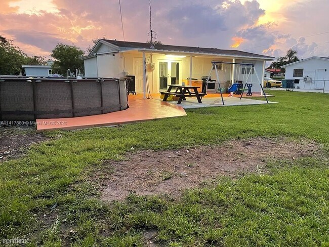 Building Photo - 3 br, 2 bath House - 20431 SW 118th Ave # ...