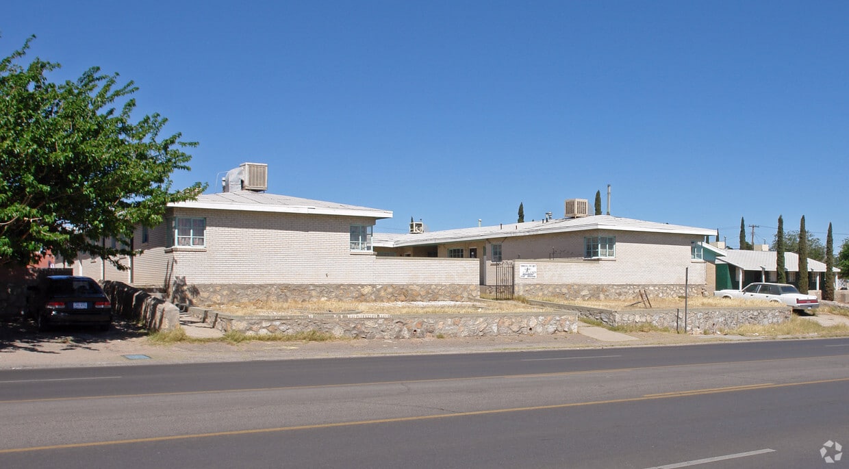 5133 Trowbridge Dr, El Paso, TX 79903 Apartments in El Paso, TX