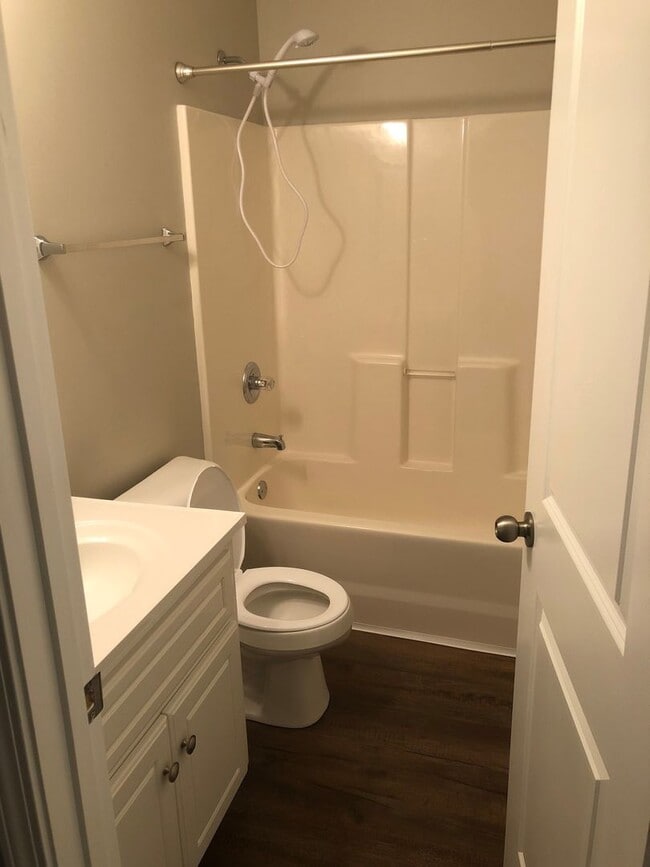 Building Photo - 2 Bedroom 2 Bath in Evans