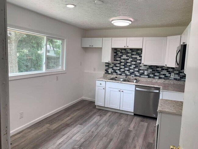 Foto del edificio - 4701 E Livingston Ave