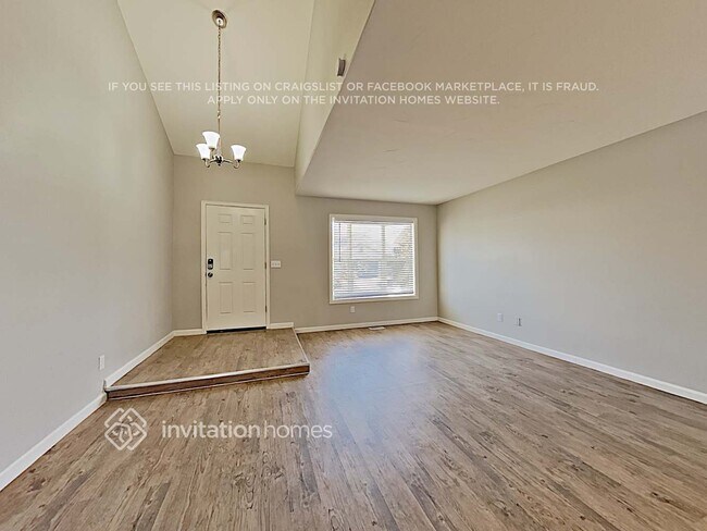 Building Photo - 3823 Dyanna Dr