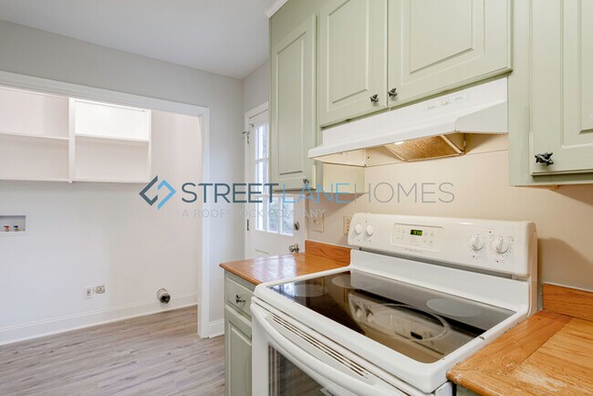 Foto del edificio - $200 off first month or Amazon Gift Card b...