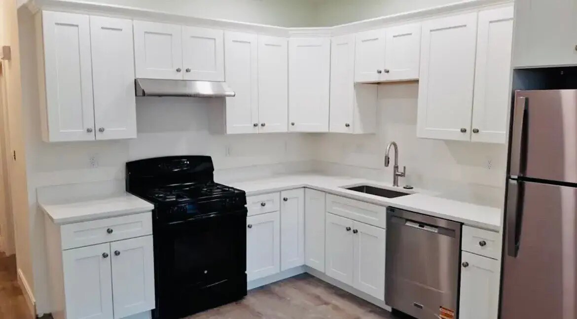 Foto principal - 823 Saratoga St