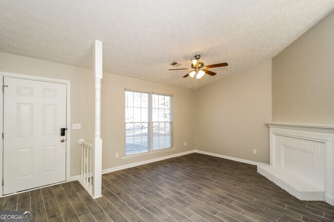 Foto del edificio - 10416 Larrack Ct