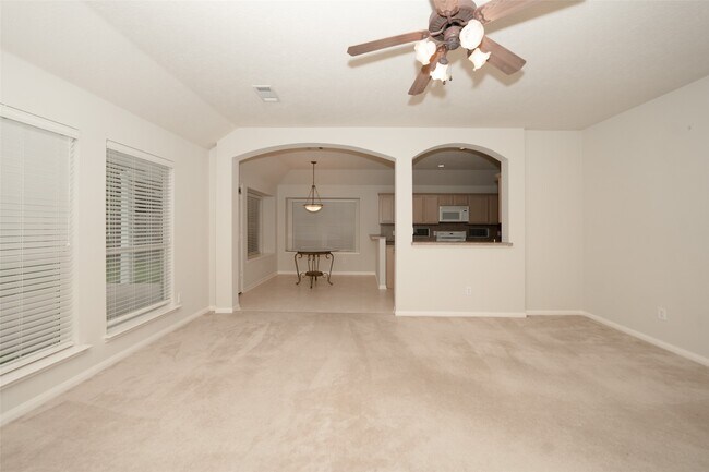 Foto del edificio - 21315 River Knoll Ln