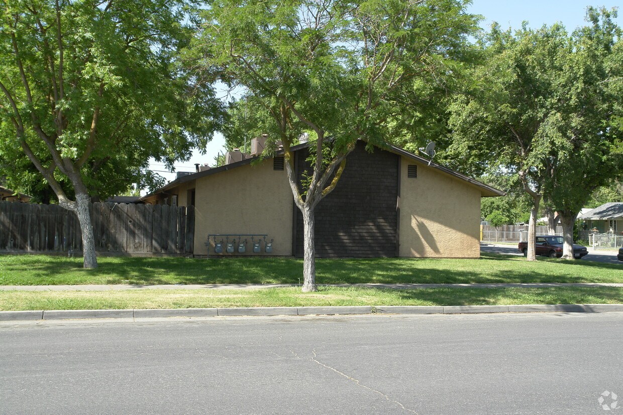 Foto del edificio - 1160 W 12th St