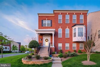 Building Photo - 13299 Scotch Run Ct