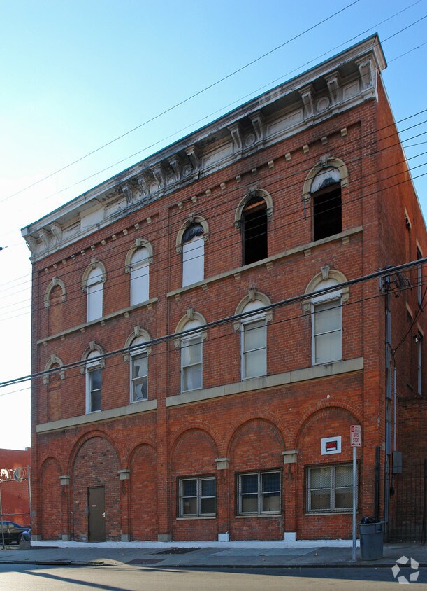 Building Photo - 259 W McMicken Ave