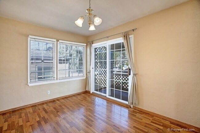 Foto del edificio - 2534 Haller St