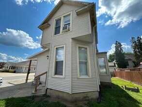 Building Photo - 306 N Main St