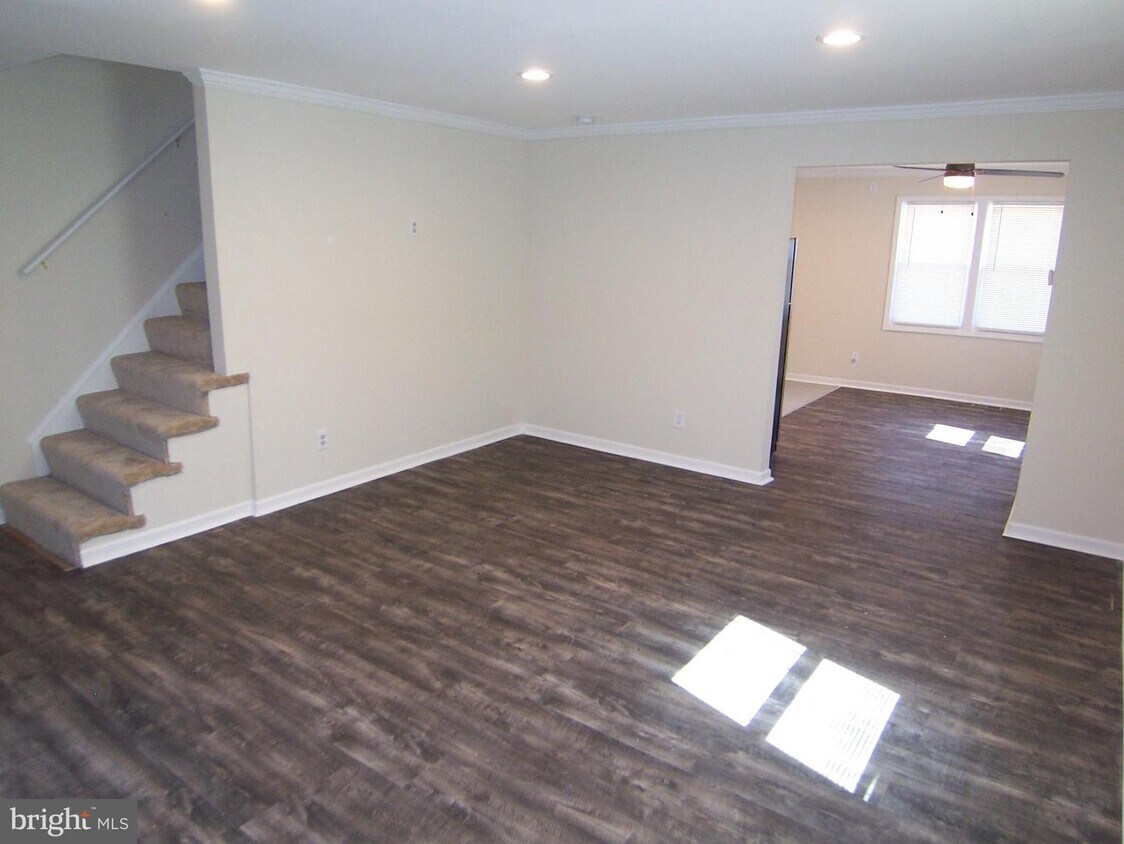 Primary Photo - 2126 Sunnythorn Rd