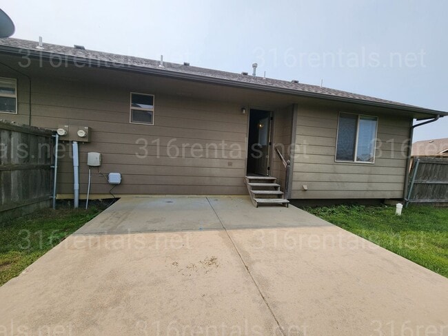 Building Photo - 5286 N Lycee St