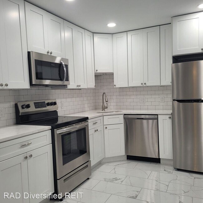 Foto del edificio - 4 br, 2.5 bath House - 52 Collom St
