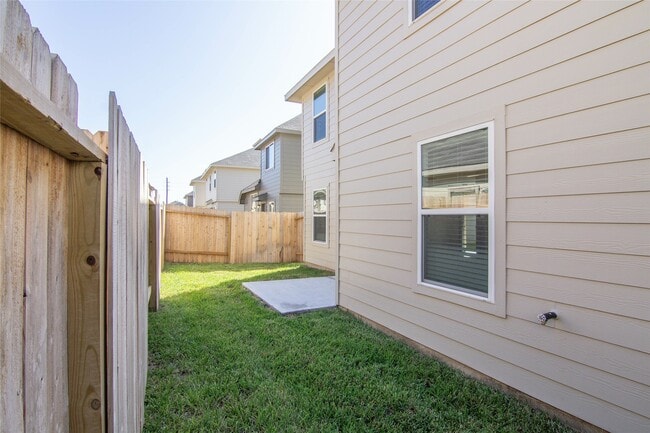 Building Photo - 18634 Bell Ravine Dr